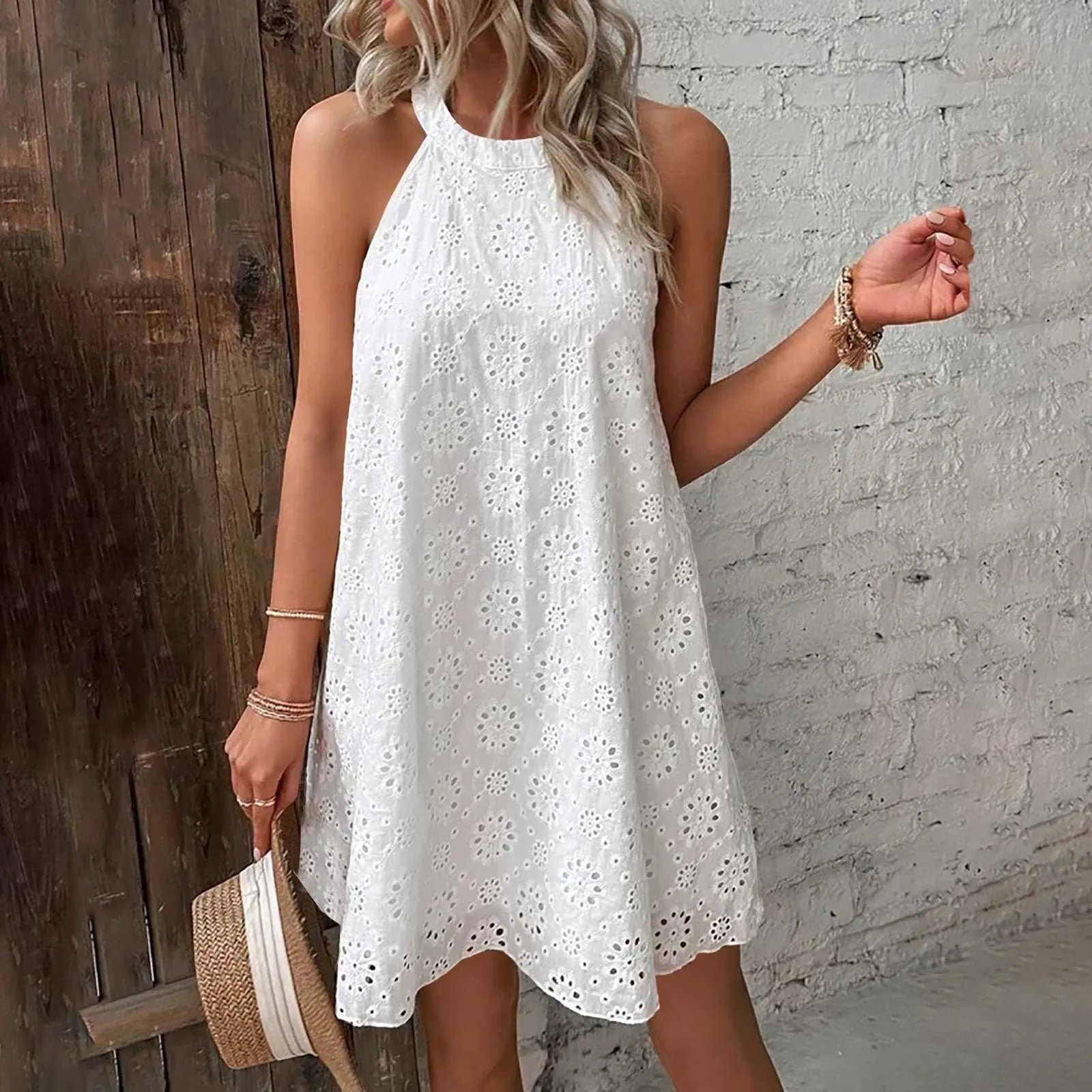 Vestido Corto de Verano con Encaje y Espalda Descubierta
